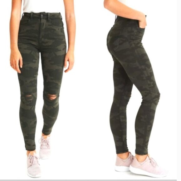 American Eagle Outfitters Denim - NWT AE Low Rise Super Stretch Camo Jeggings  Size 6